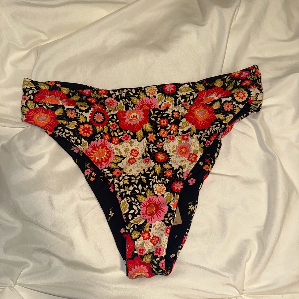 Billabong: medium, Magic Hour Reversible High-Rise Maui Rider Bikini Bottoms